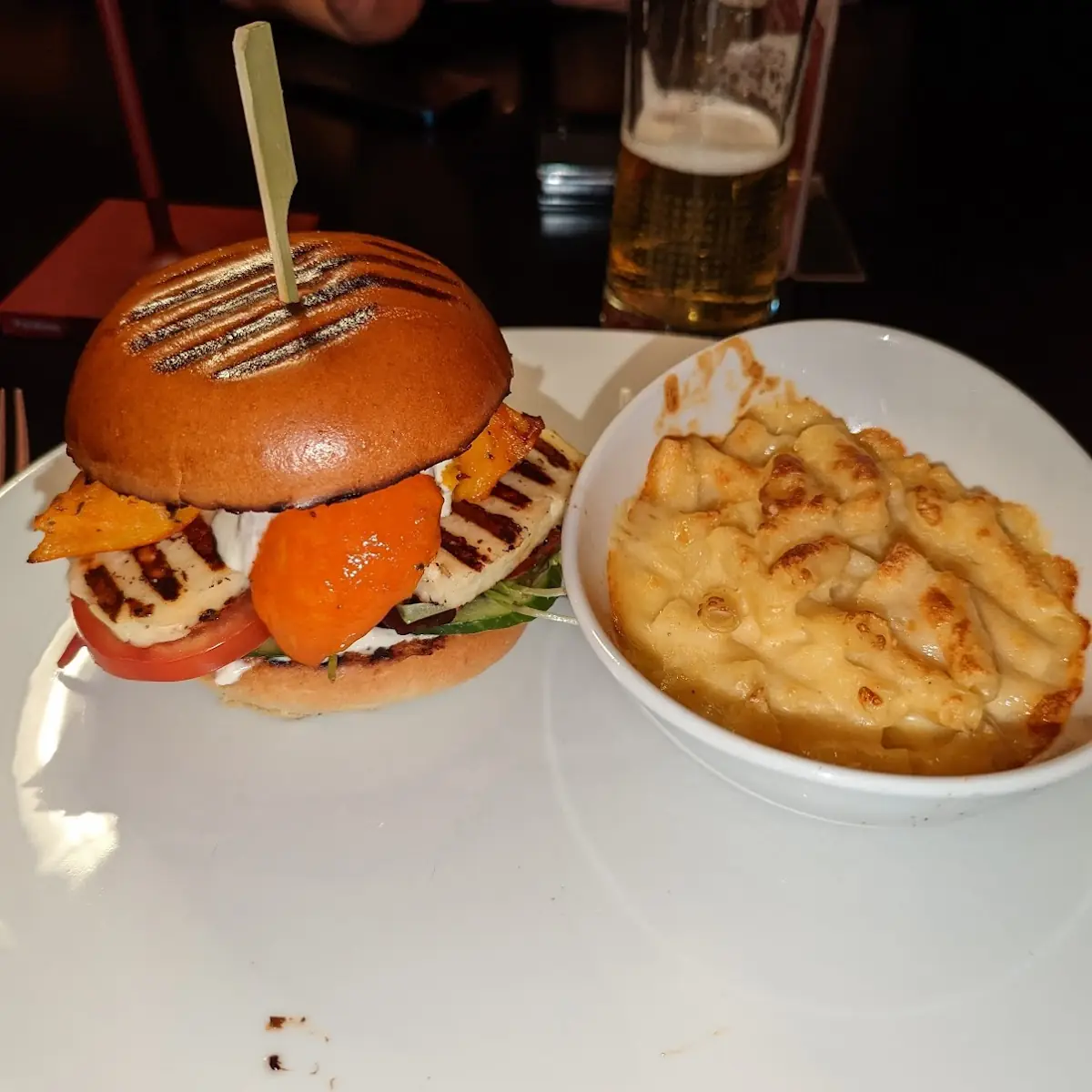 Veggie Burger Mit Mac'n'cheese
