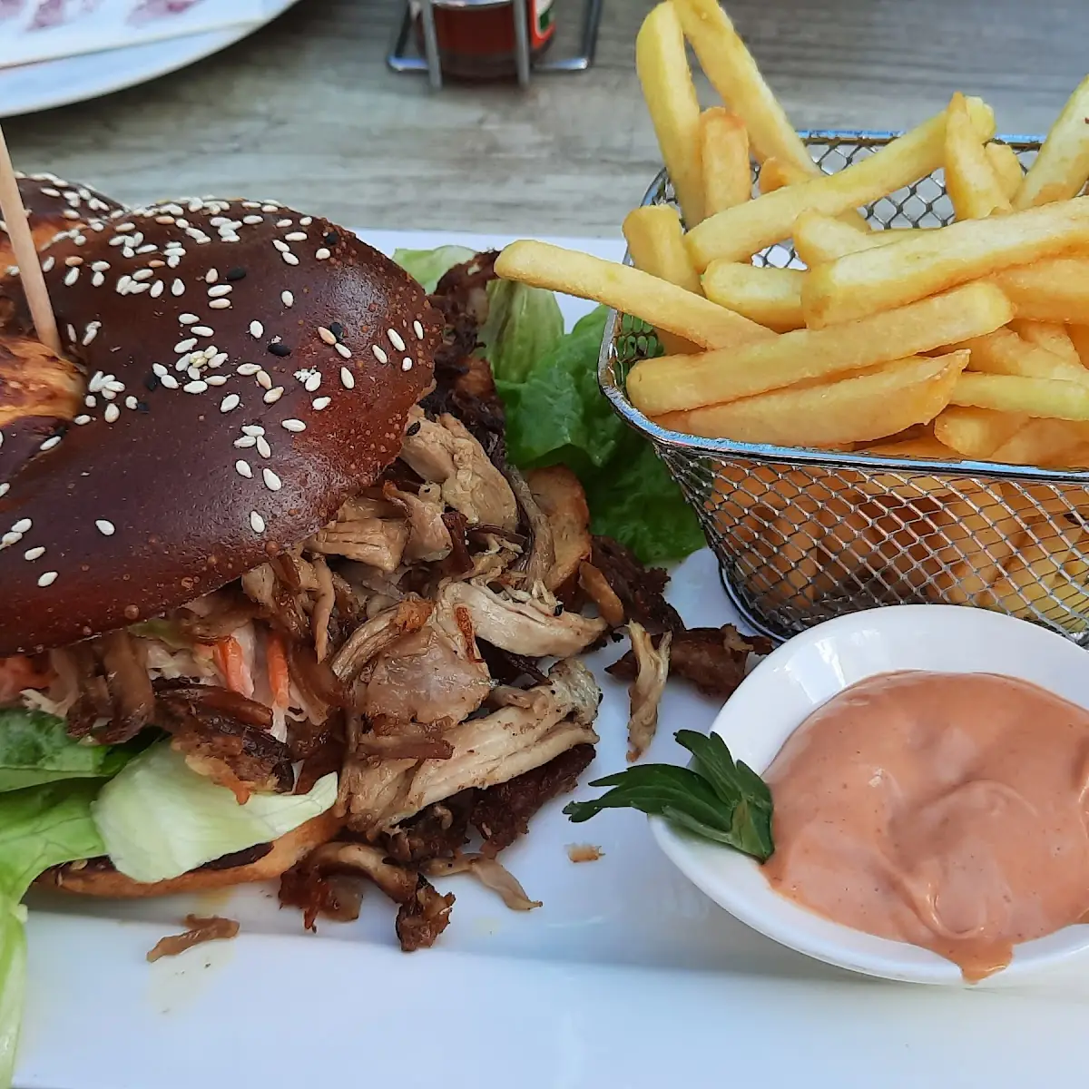 Zenzi's Bratl Burger