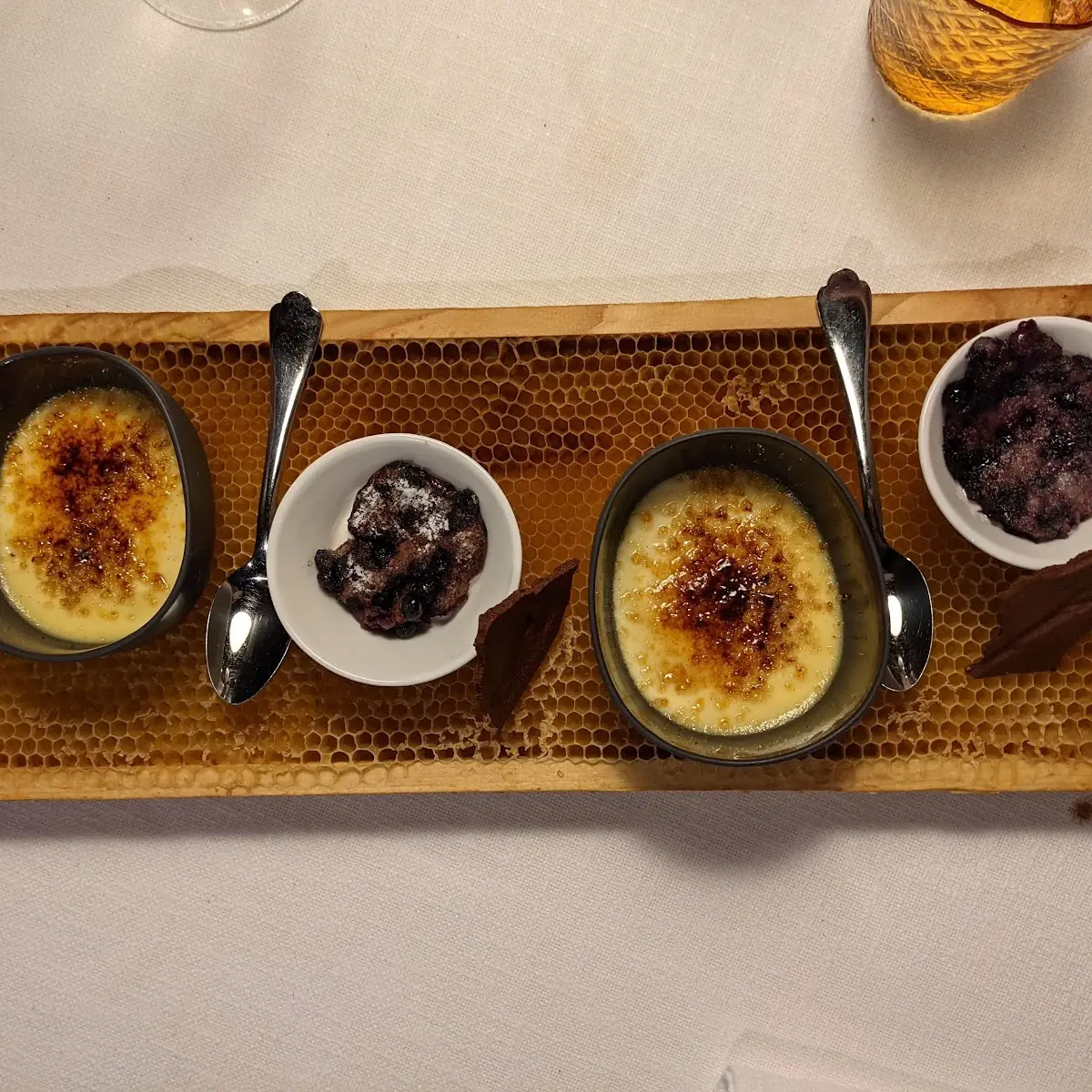 Creme Brulee Und Blaubeerdatschi