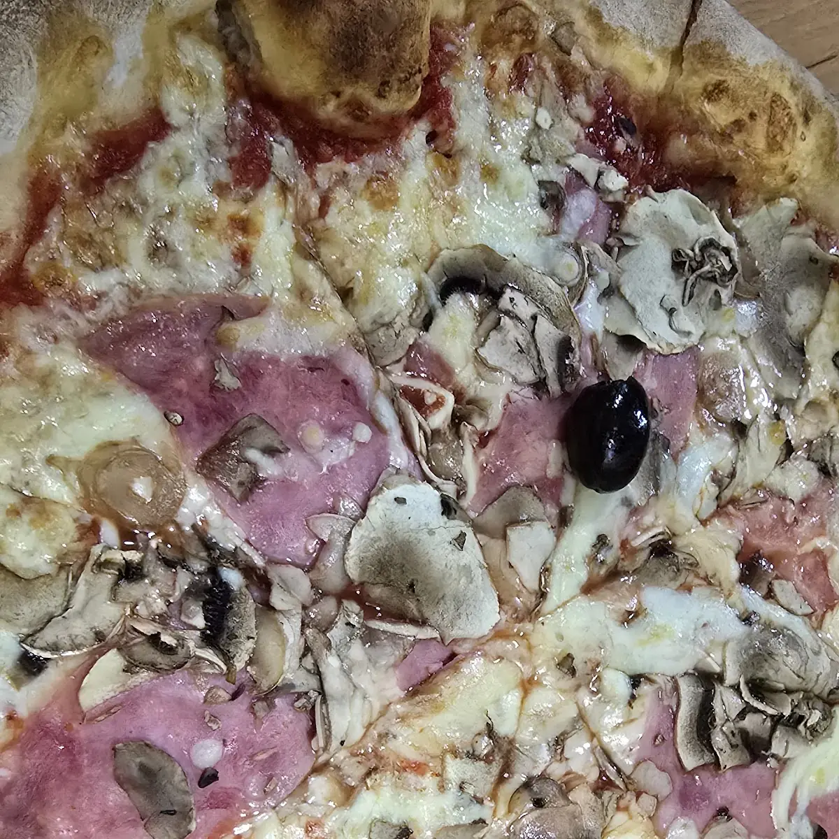 Pizza Capricciosa