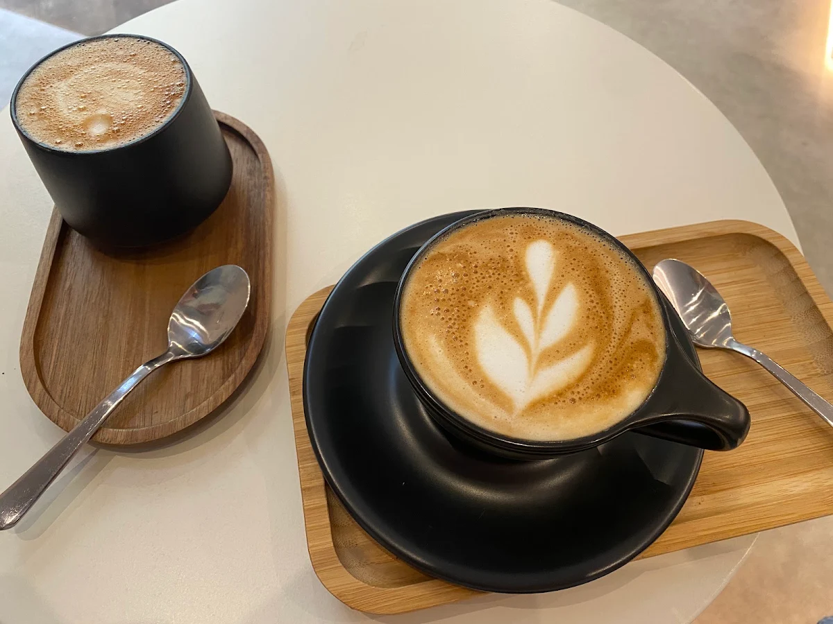 Flat White & Cappuccino