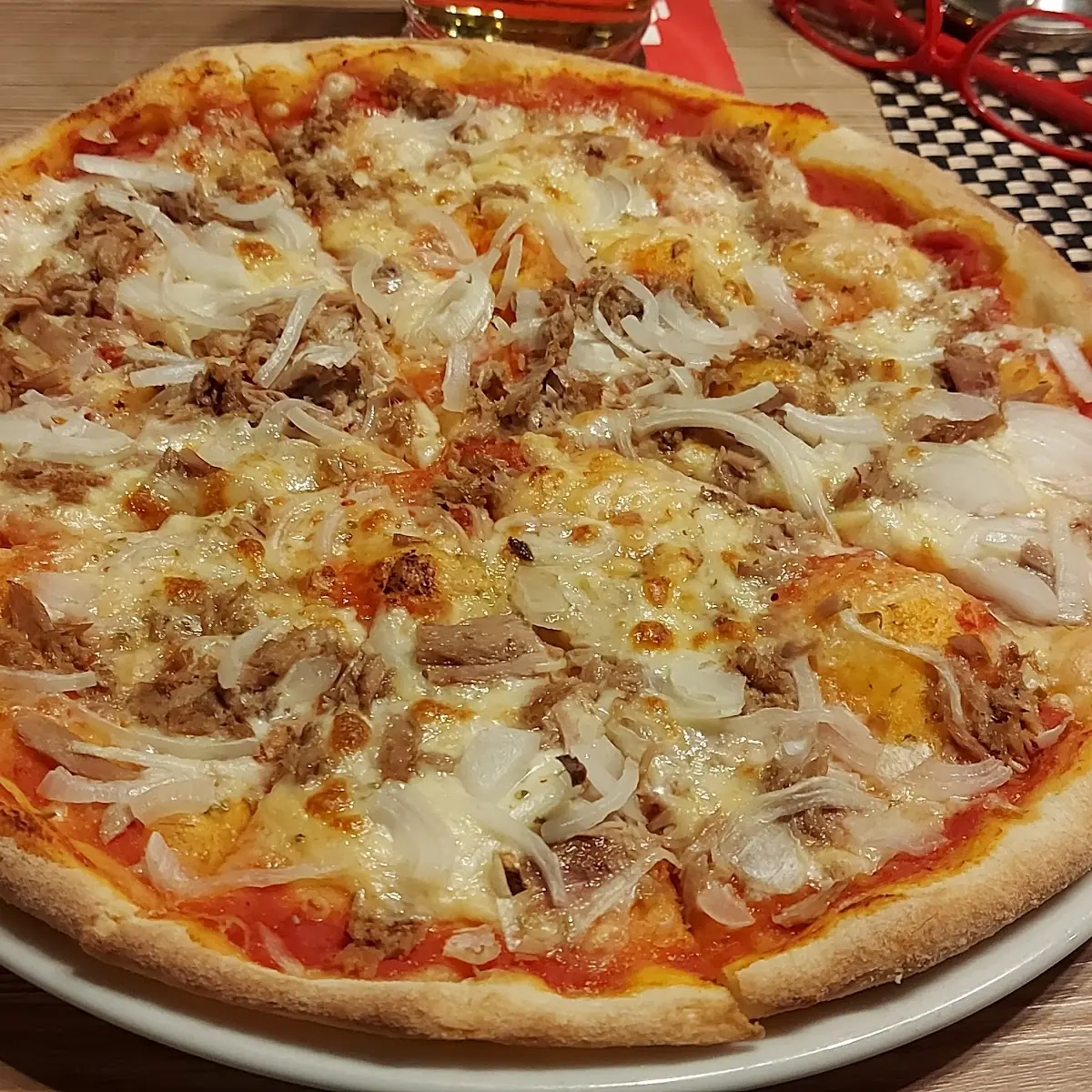 Thunfisch Pizza