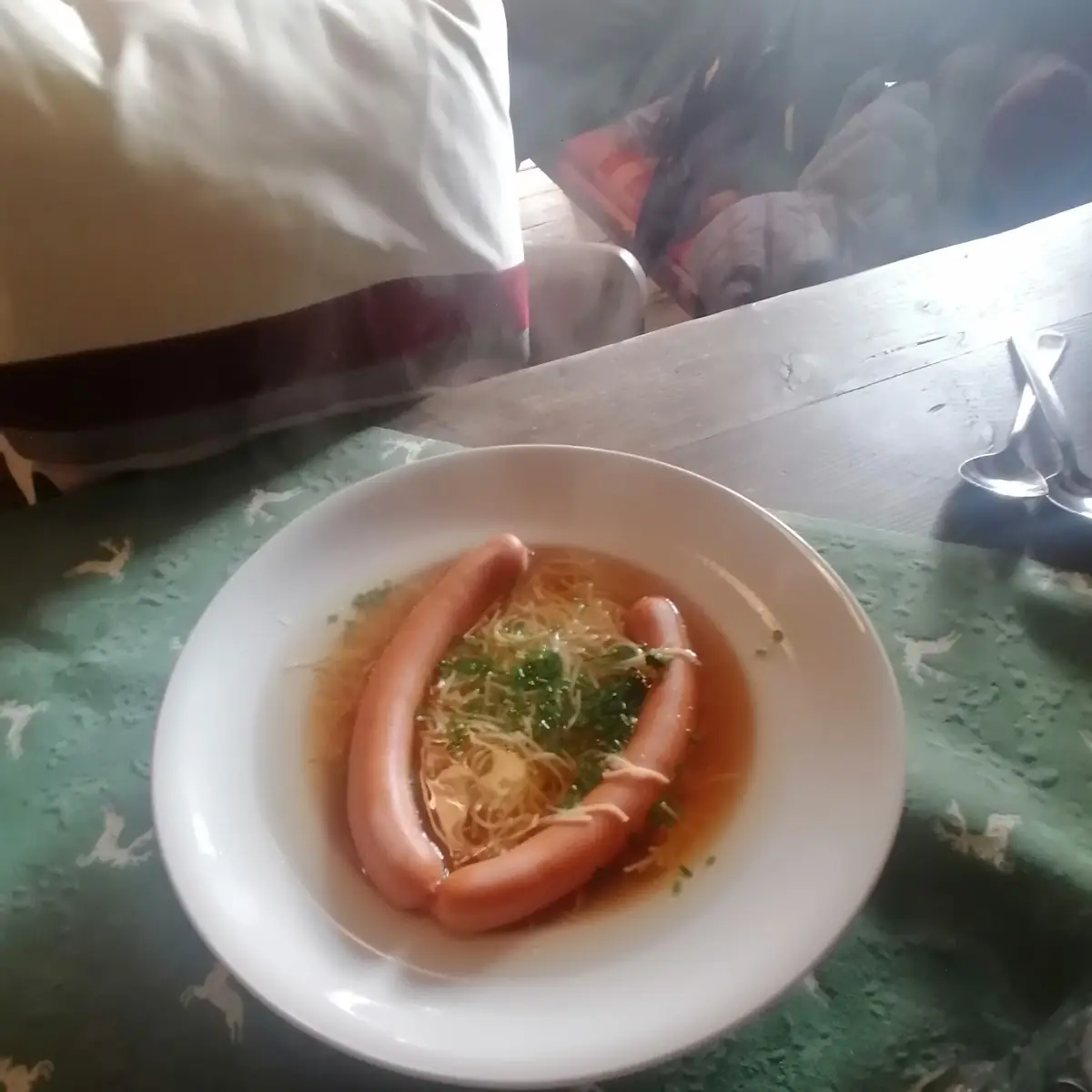 Nudelsuppe Mit Würstchen