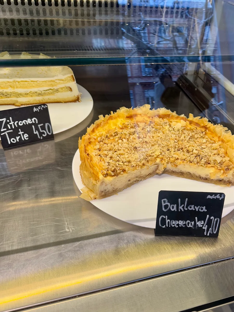 Baklava Cheesecake