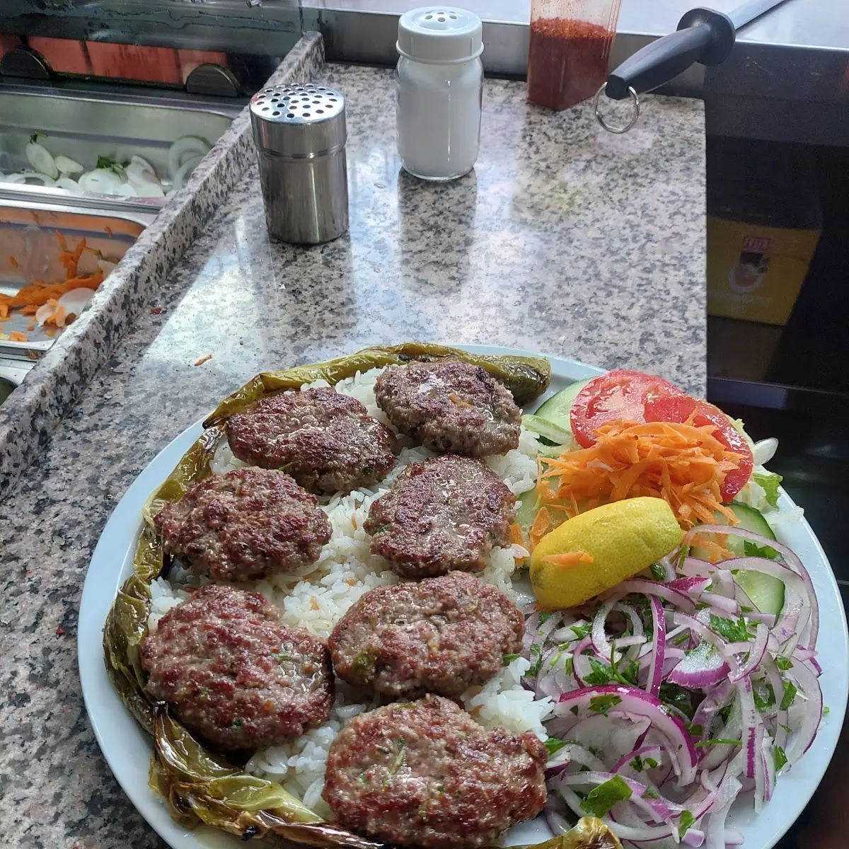 Köfte Teller Mit Reis