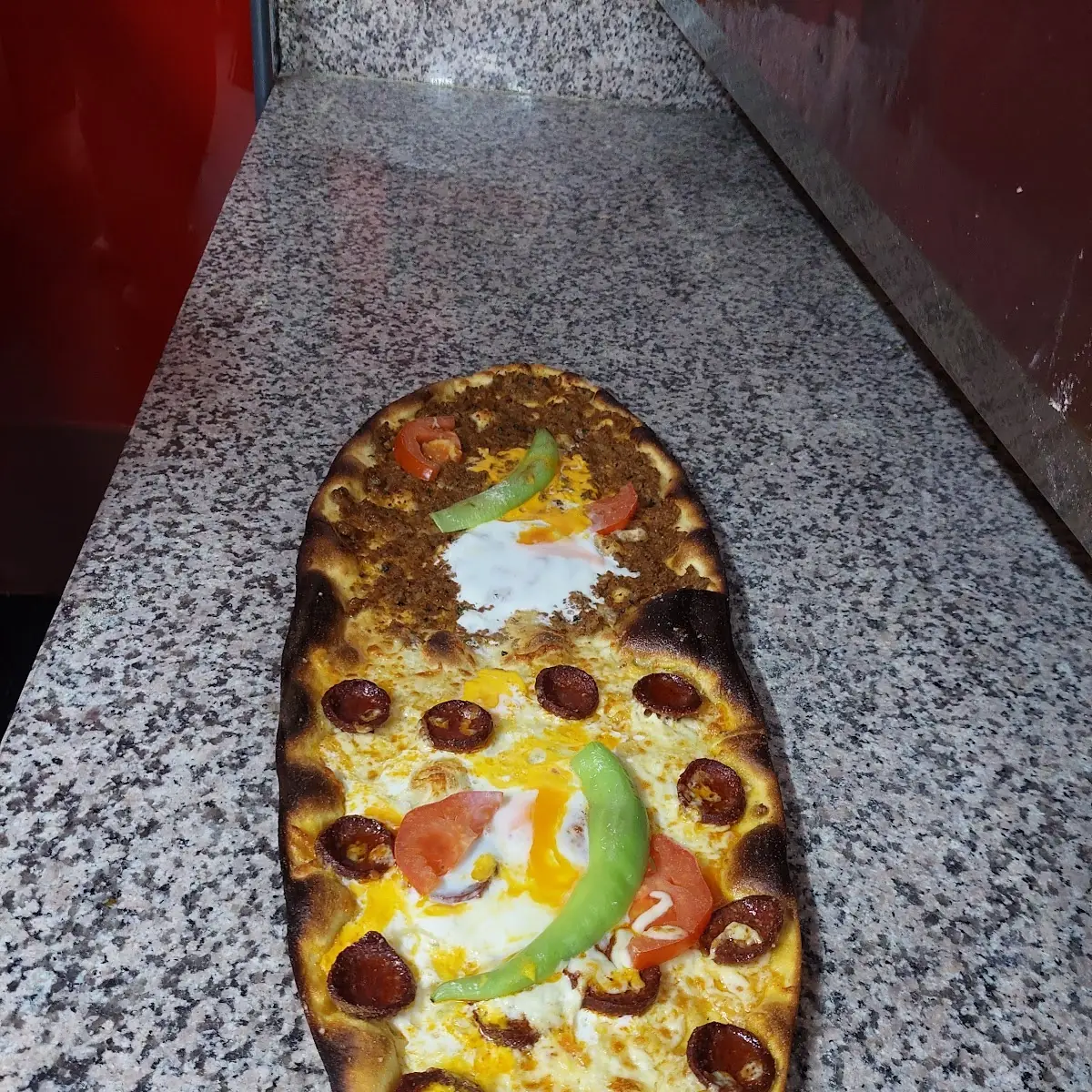 Sucuklu Pide