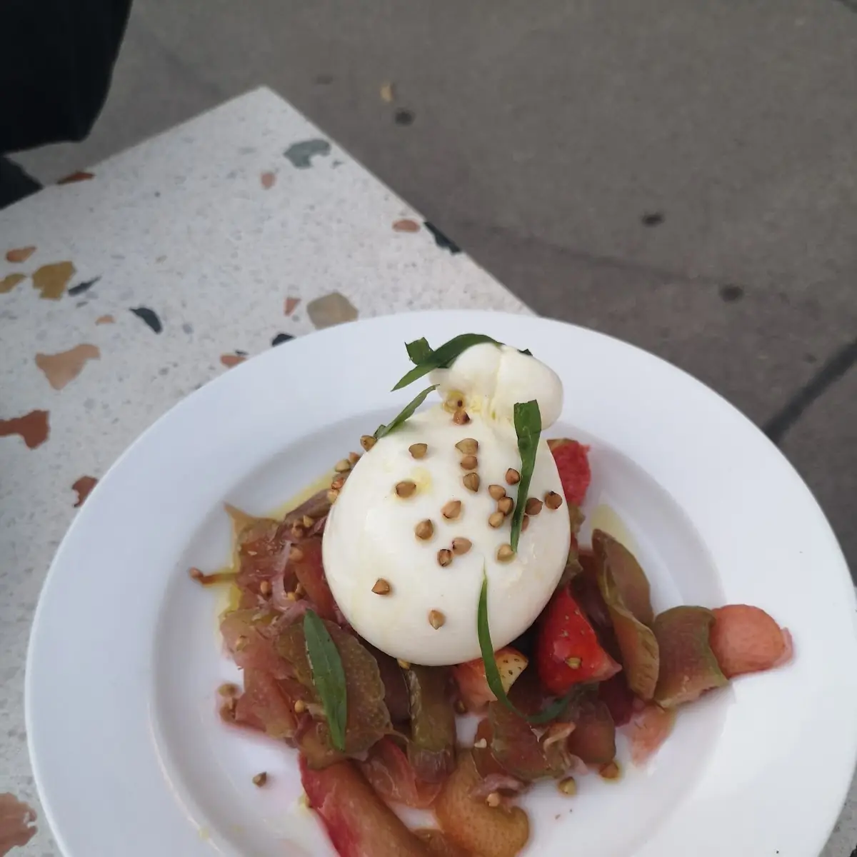 Burrata Salad