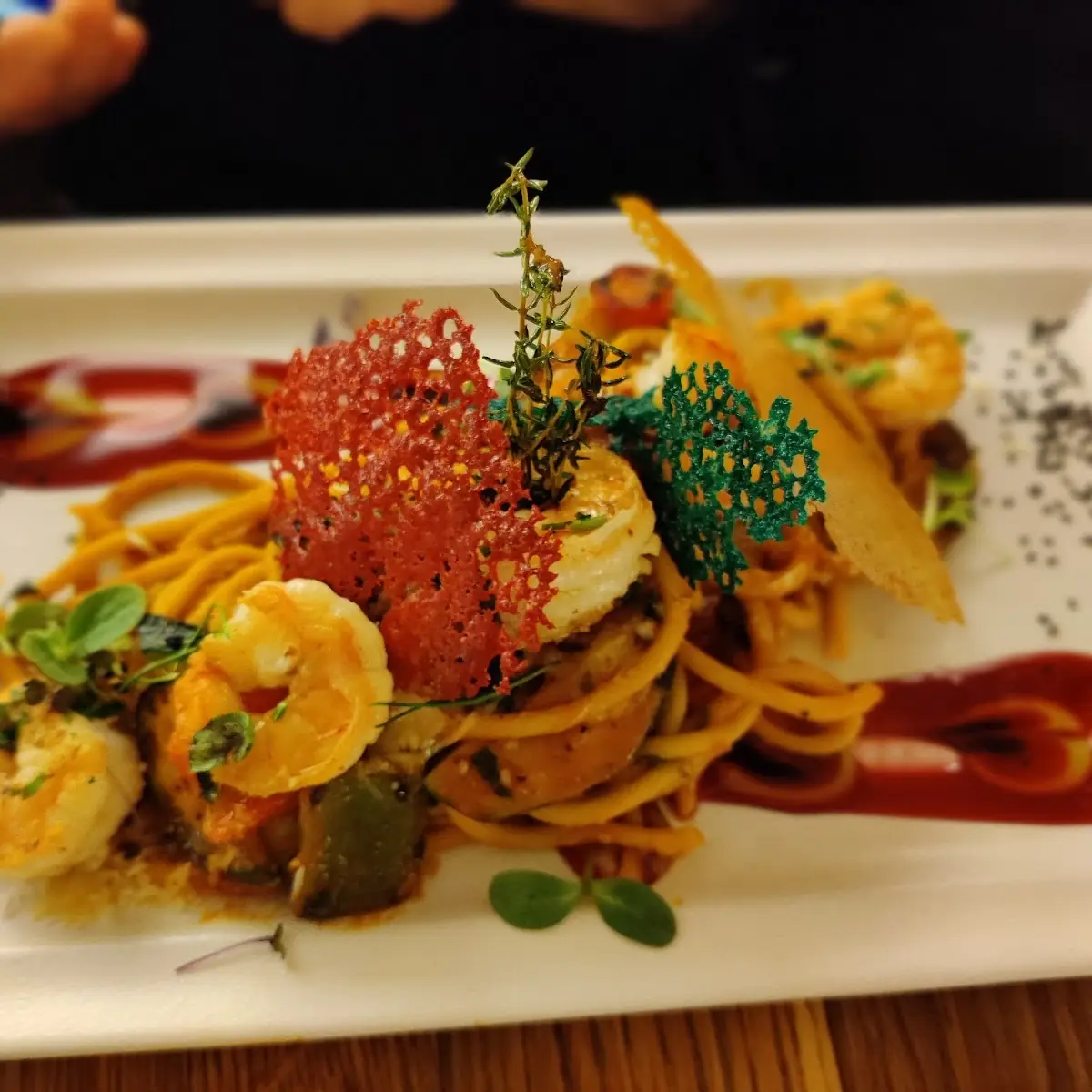 Spaghetti Con Parmigiano Con Gamberi