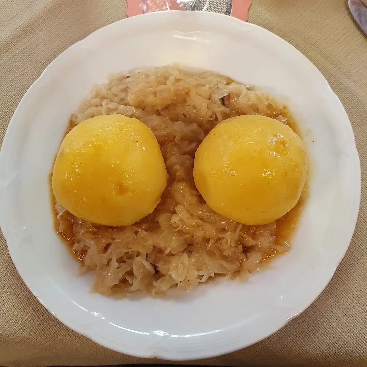Fleischknödel Mit Sauerkraut