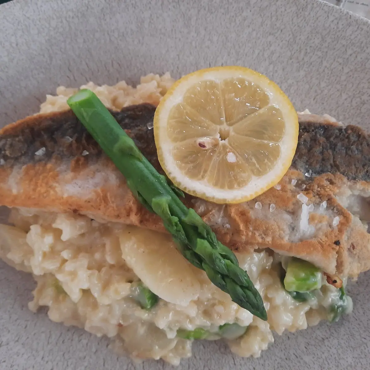 Zander Auf Spargel Risotto