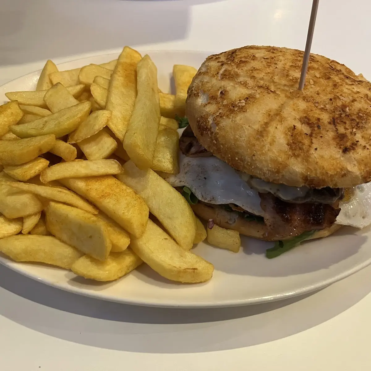 Bacon Egg Burger Mit Steak House Pommes