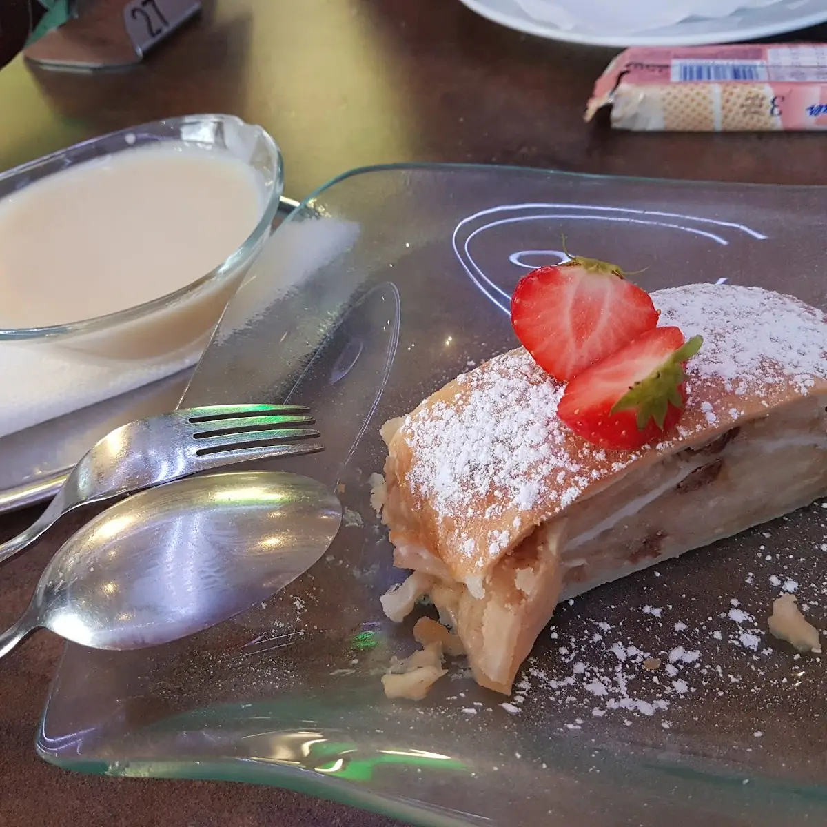 Apfelstrudel Mit Vanillesauce