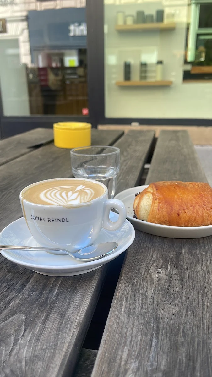 Cappuccino Und Chocolatine