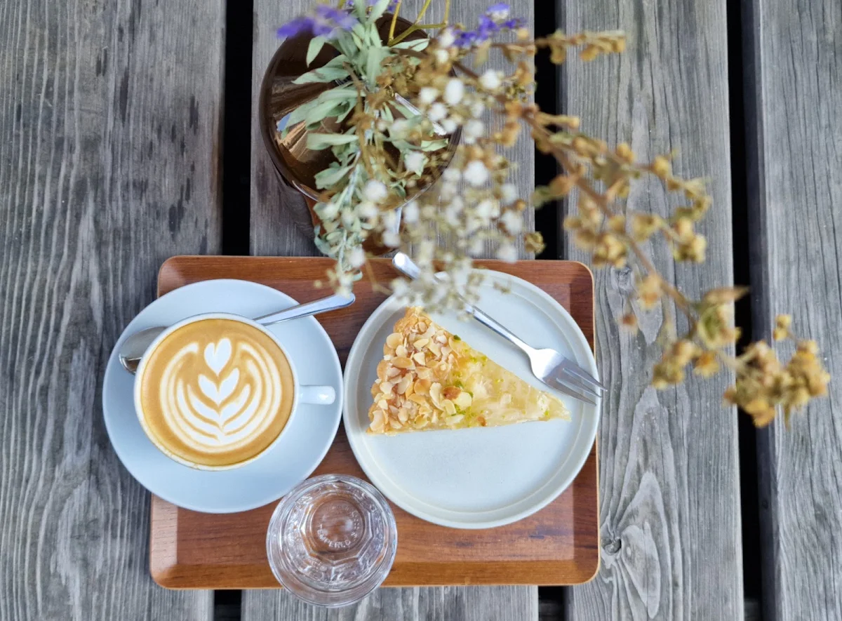 Capuccino and Pear Tart