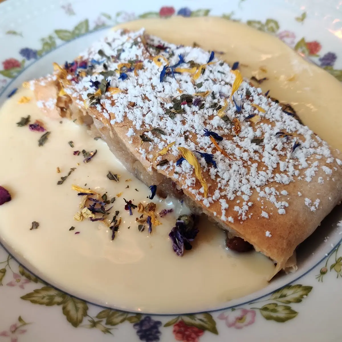 Apfelstrudel Mit Vanille Sauce