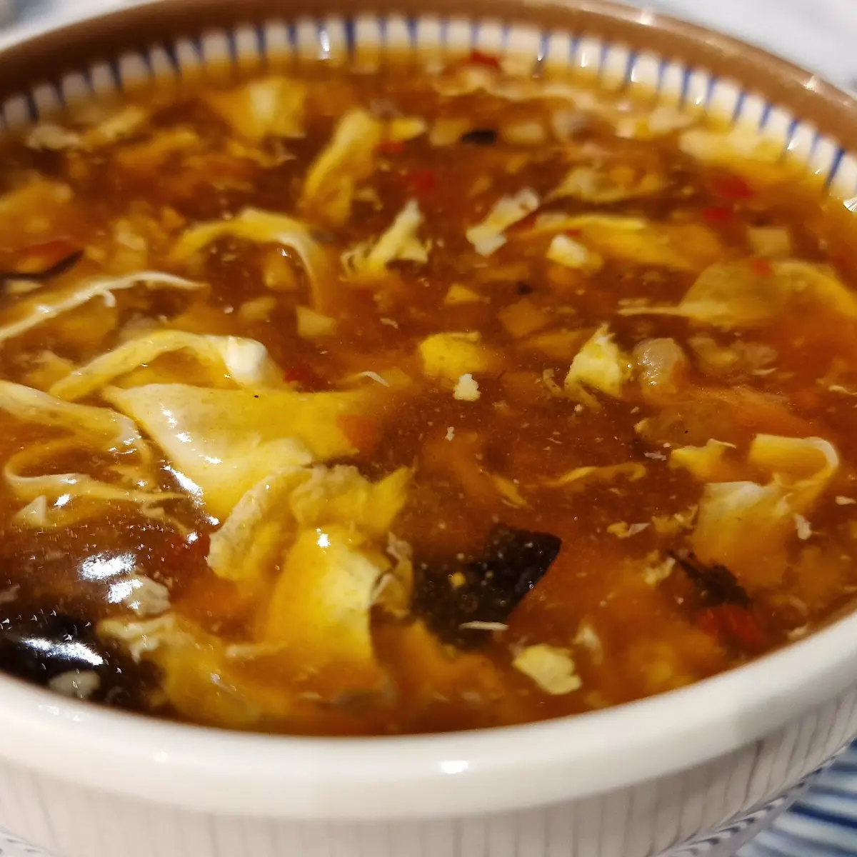 Pikant Säuerliche Suppe