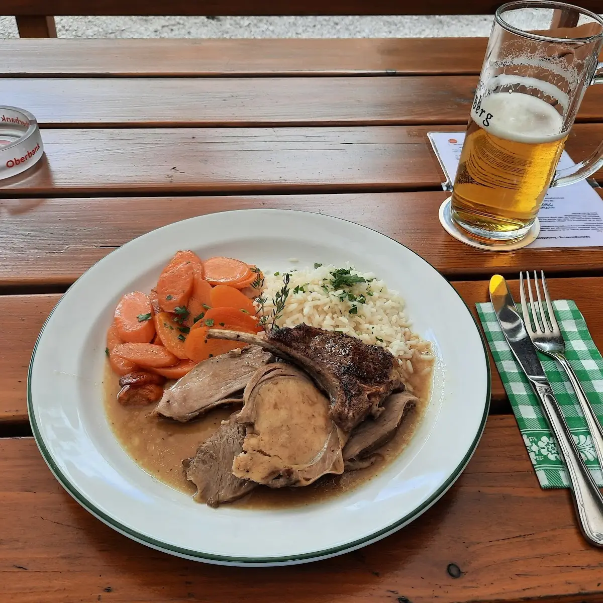 Lammvariation Und Bananenschnitte