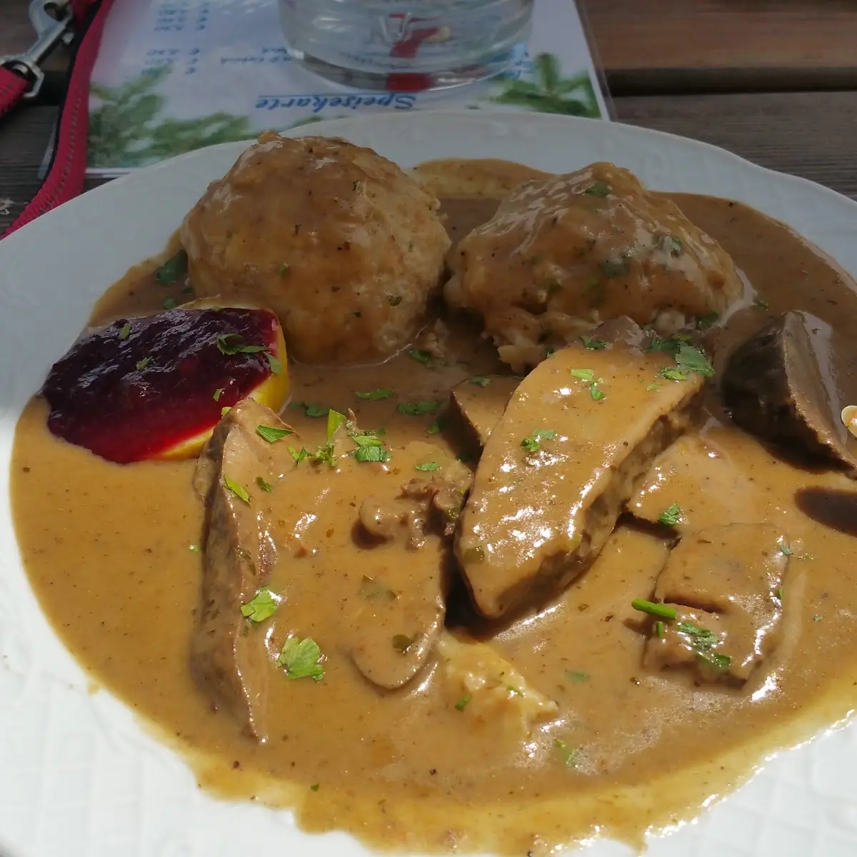 Rehbraten Mit Serviettenknödel