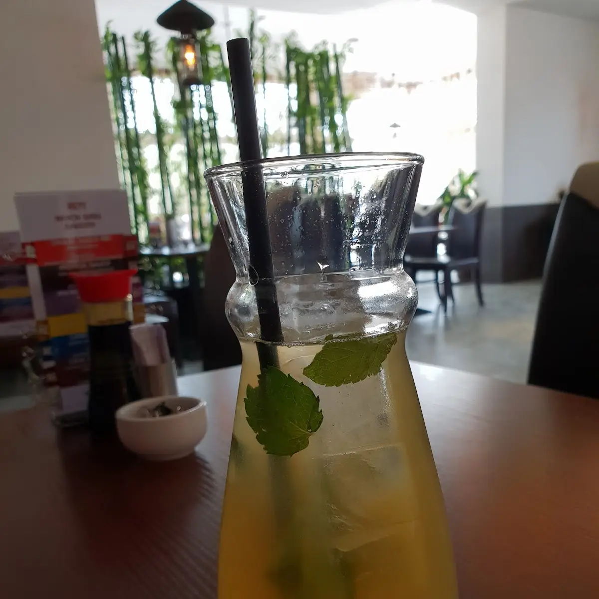 Mango-mint Eistee