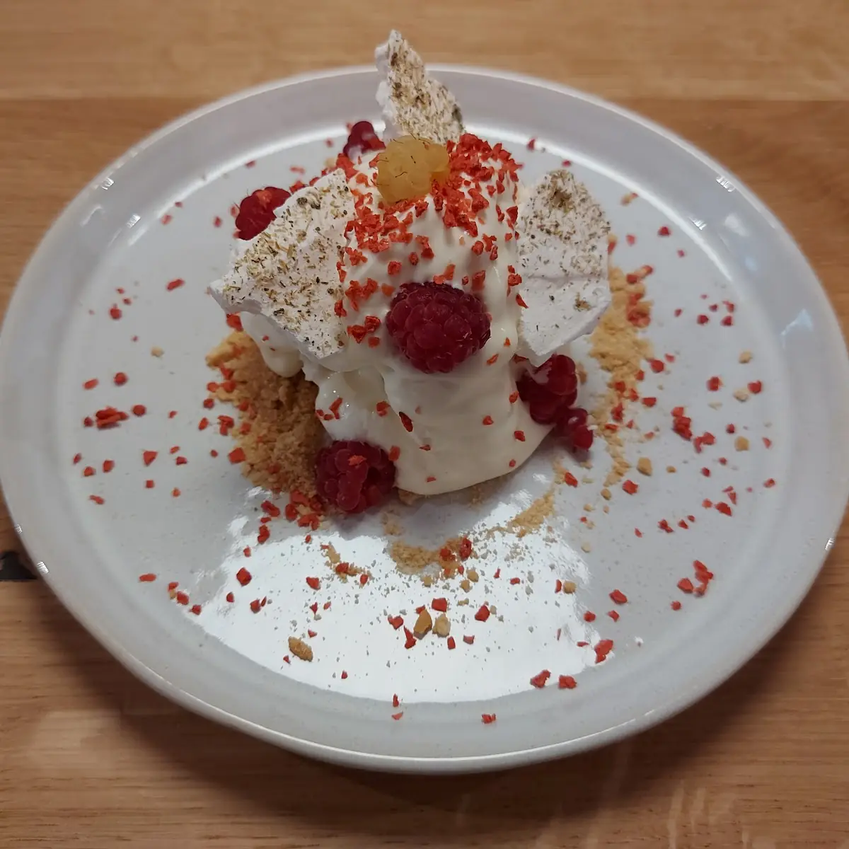 Himbeere Mit Topfen Und Tonkabohne