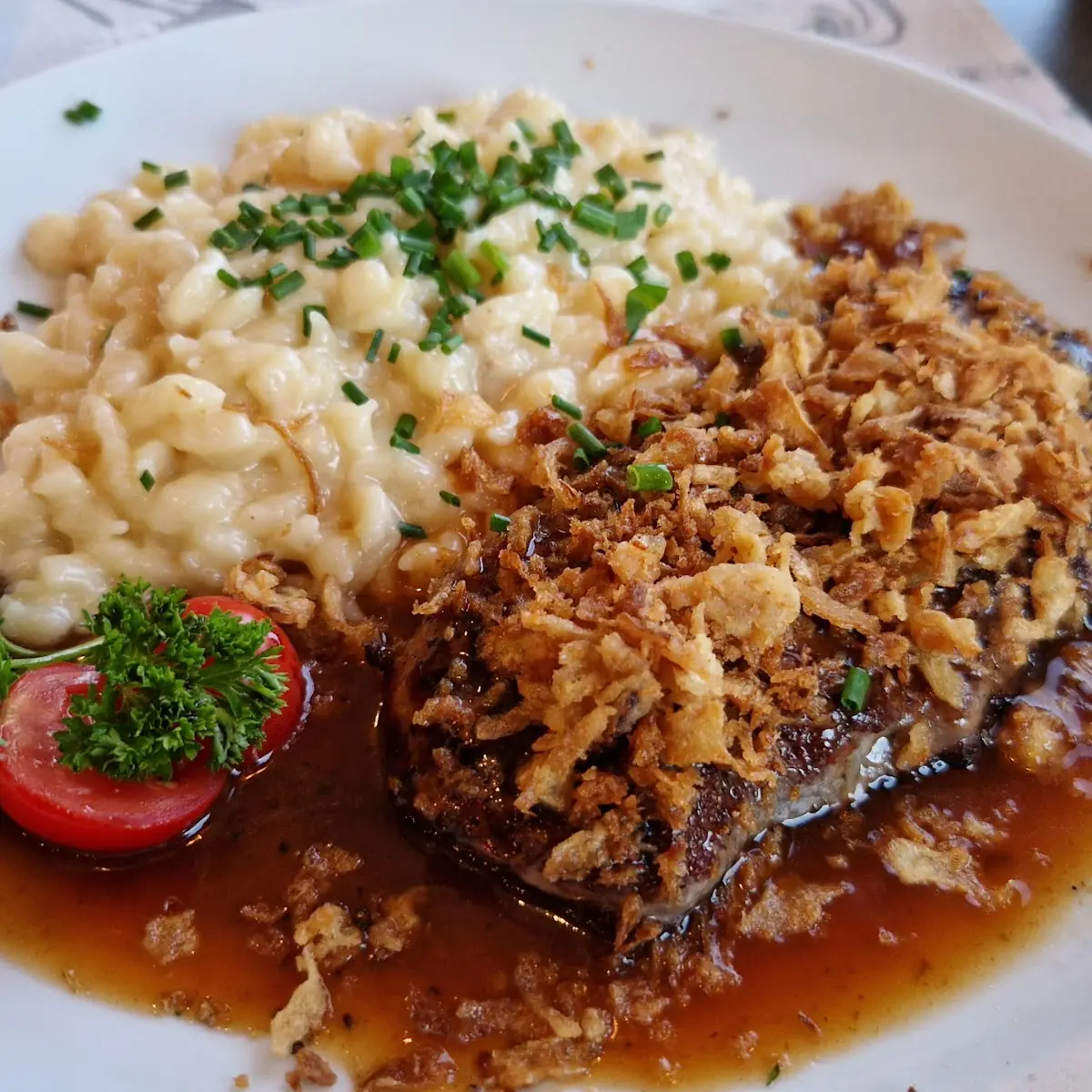Zwiebelrostbraten Mit Käsespätzle