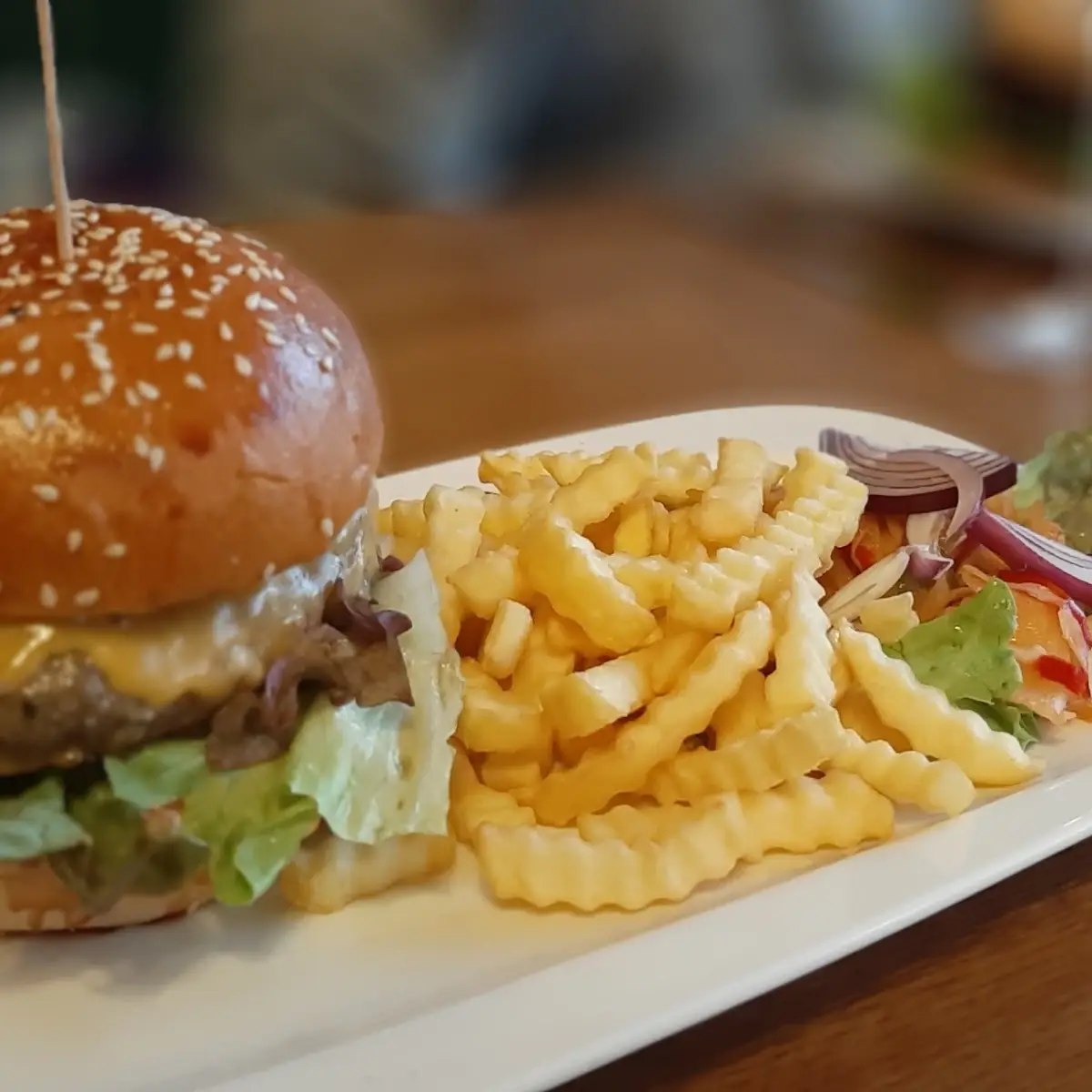Burger Mit Pommes