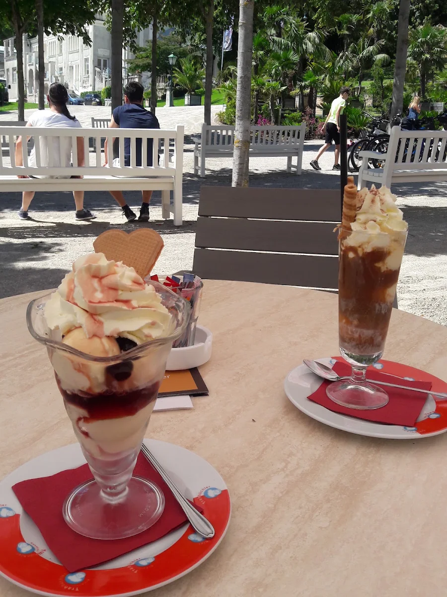 Eiskaffee Und Coup Amarena