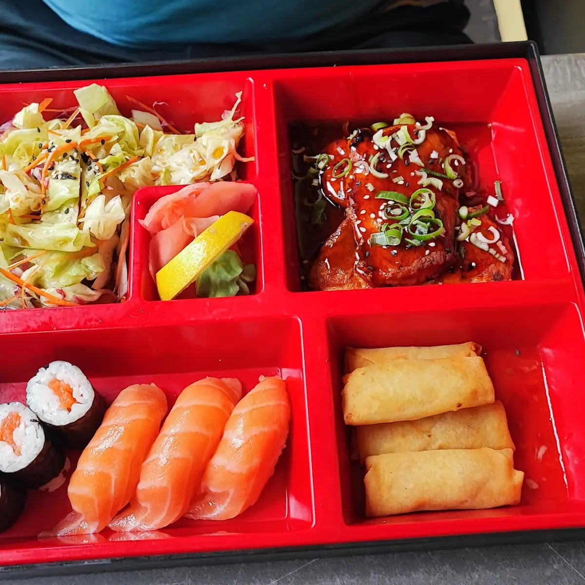 Bento Seafood Menü