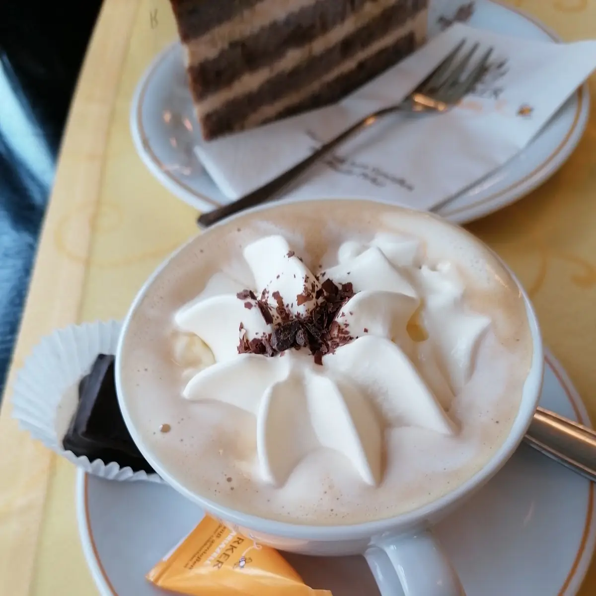 Cappuccino Mit Schlag