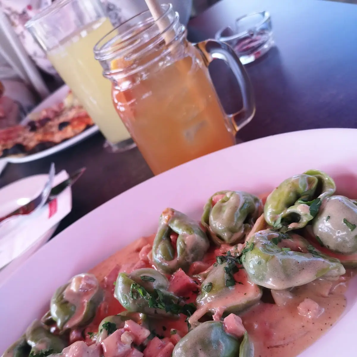 Tortelloni Prosciutto E Panna