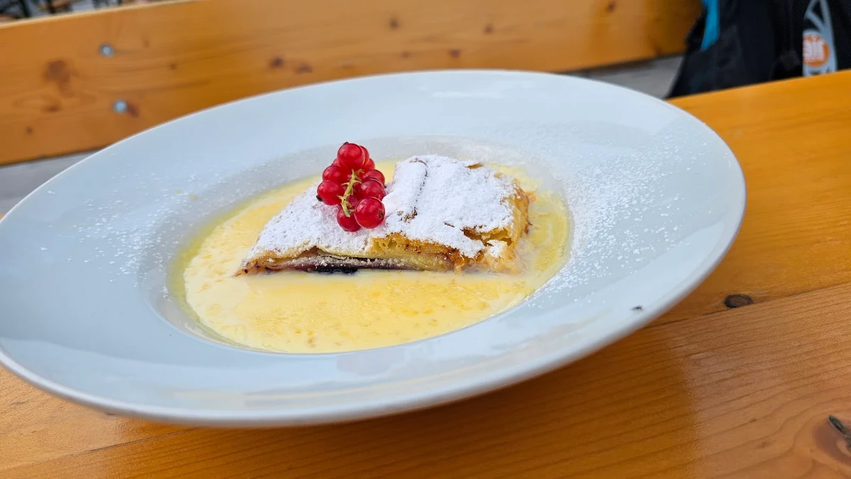 Topfenstrudel