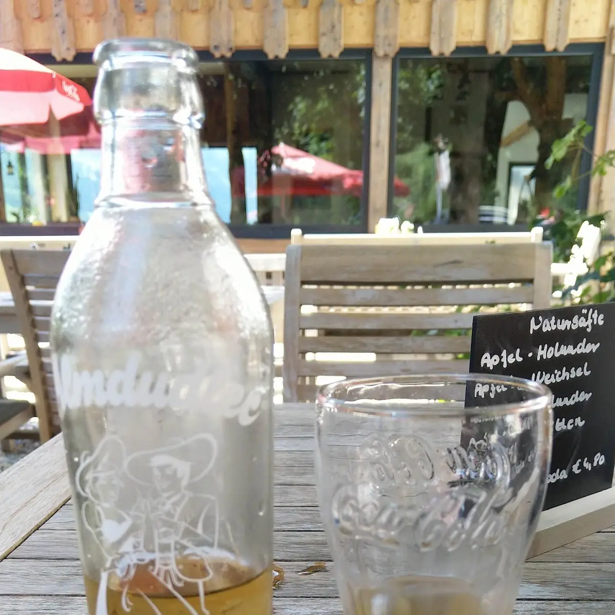 Het Is Een Oostenrijks Frisdrank Het Is Een Almdudler