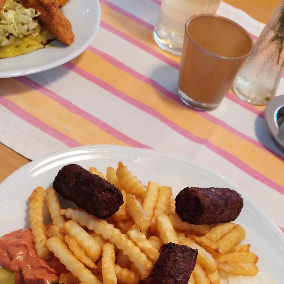 Cevapcici Mit Pommes