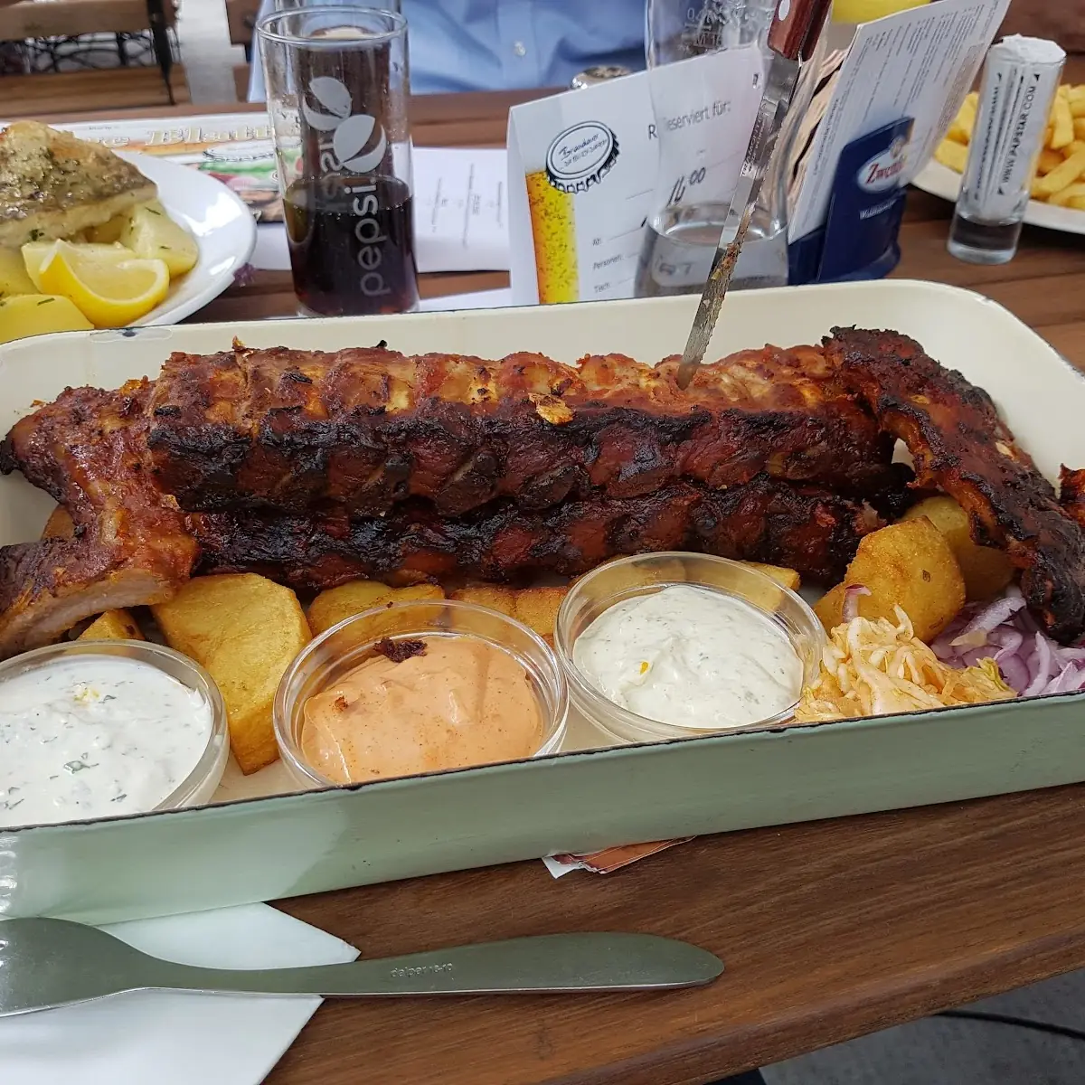 Spare Ribs Mit Bratkartoffeln