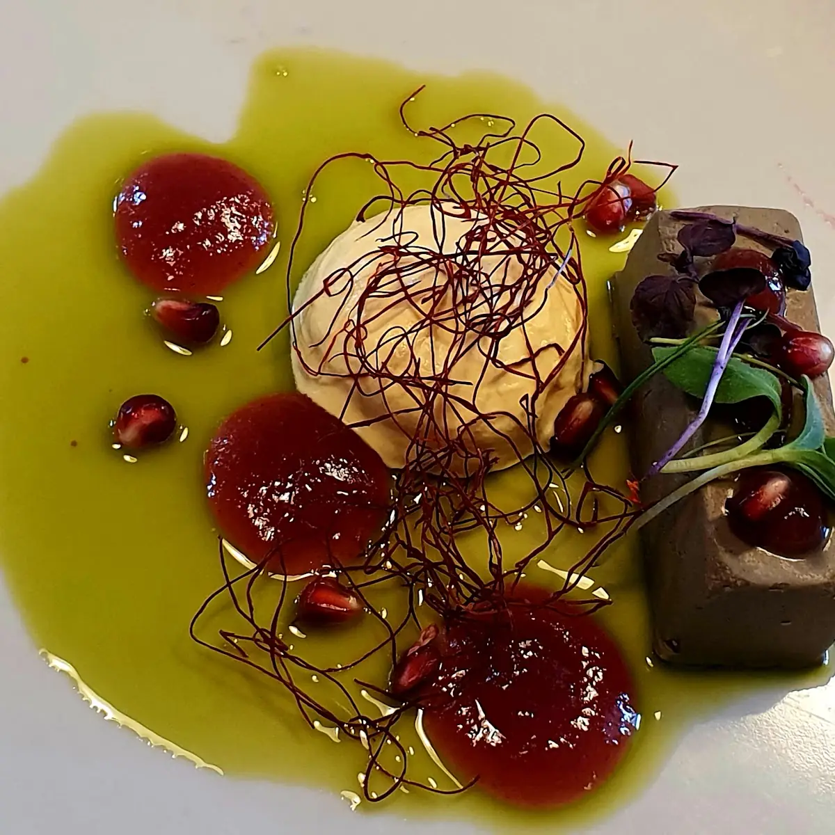 Gänselebermousse-törtchen Mit Preiselbeergelee