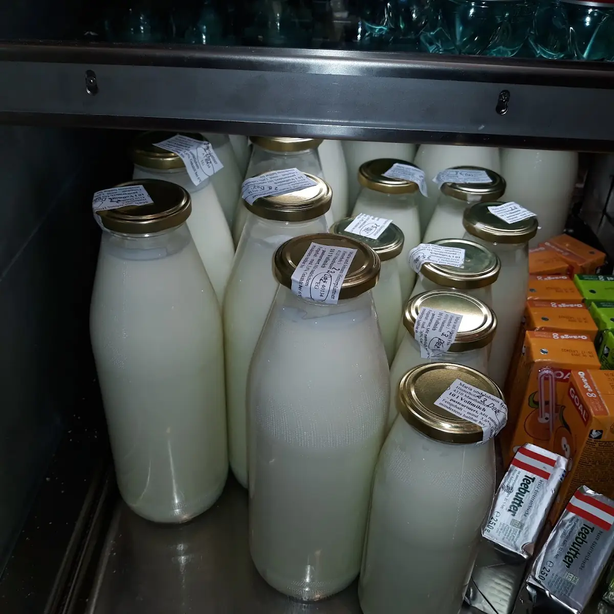 Frischmilch In Milchflaschen