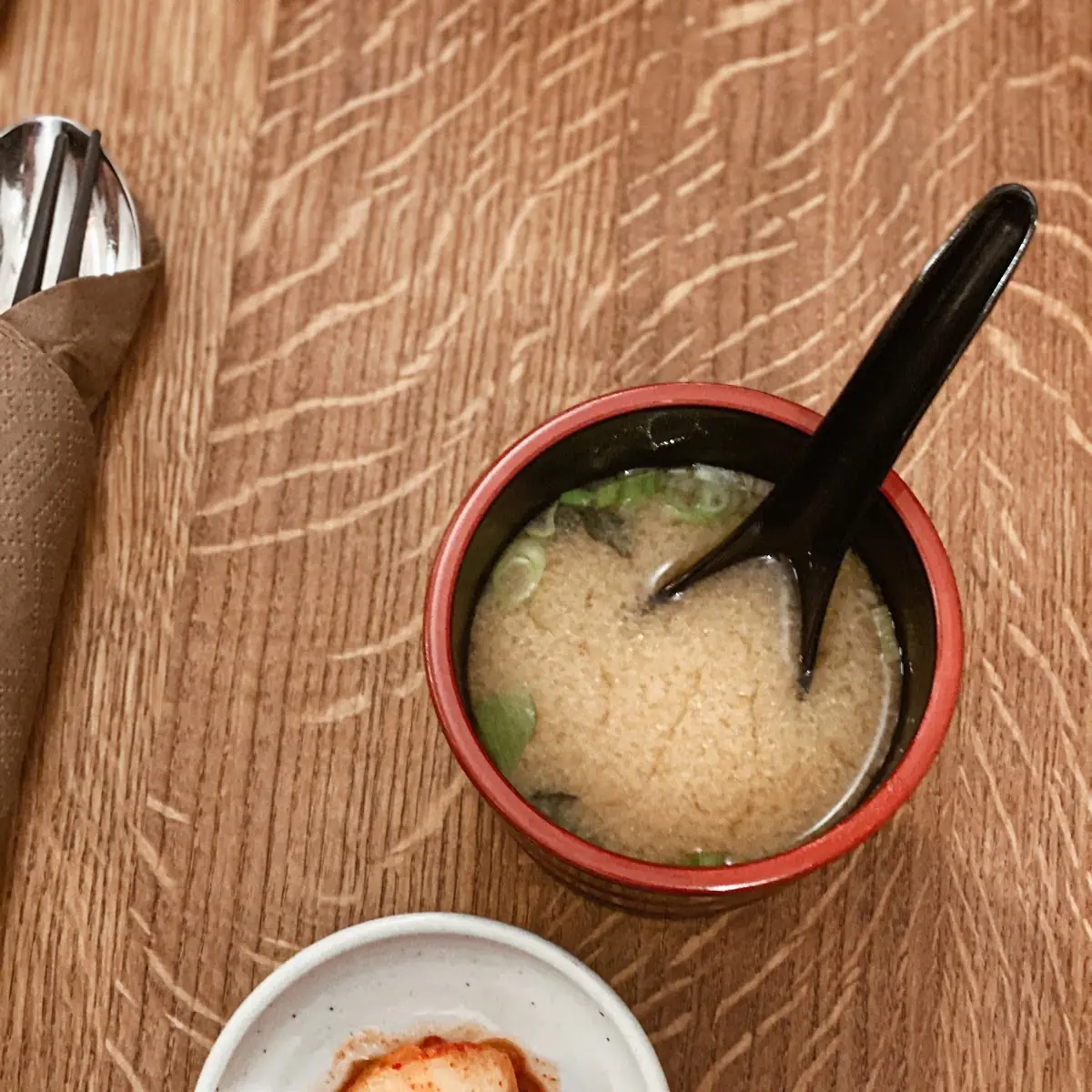 Misosuppe Und Kimchi