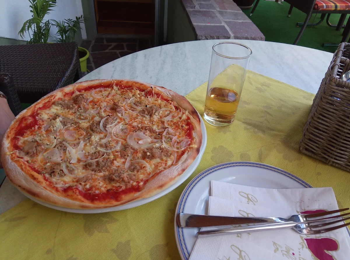Magyaros Pizza