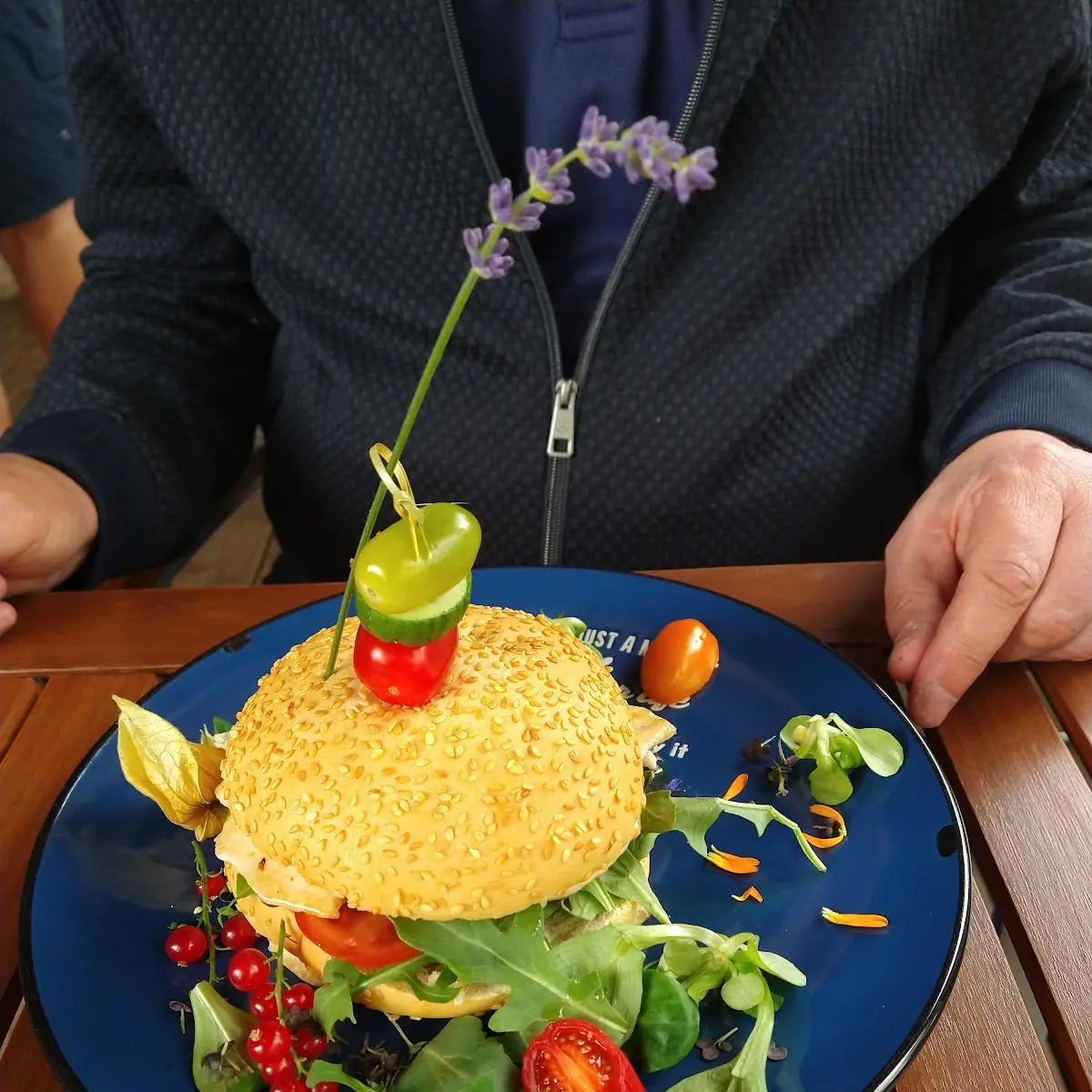 Burger Mit Hühnerfilet Pommes