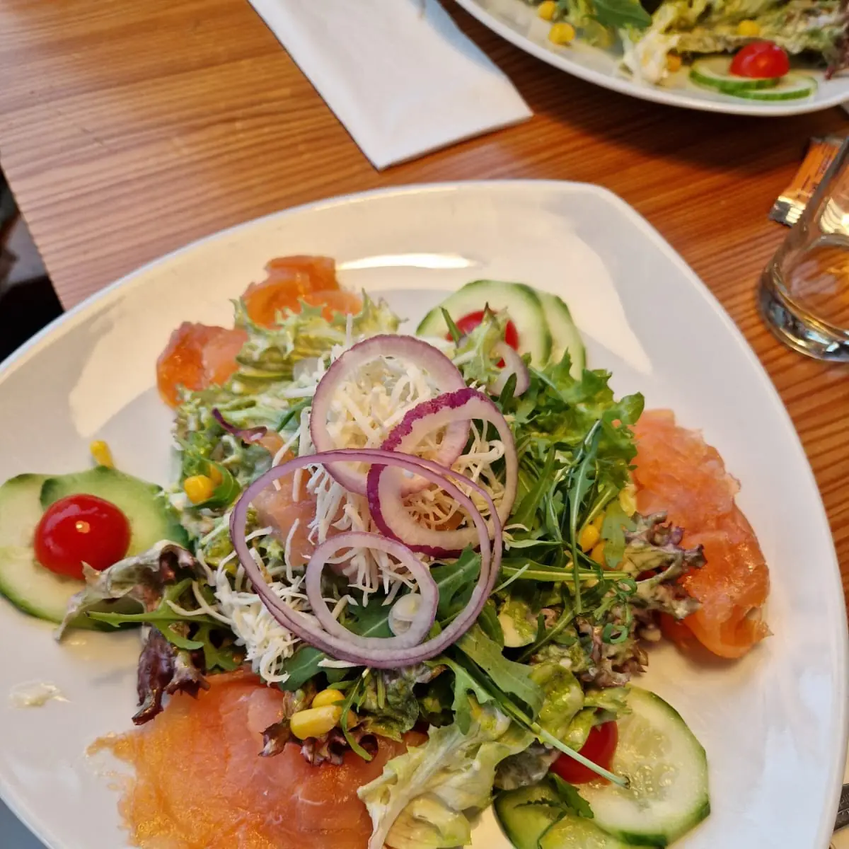 Ceasersalt Mit Lachs