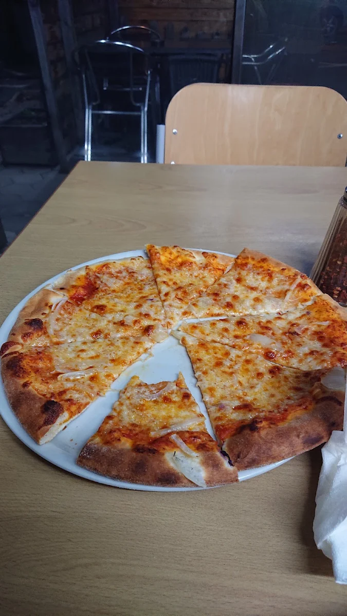 Pizza Margherita Mit Zwiebeln