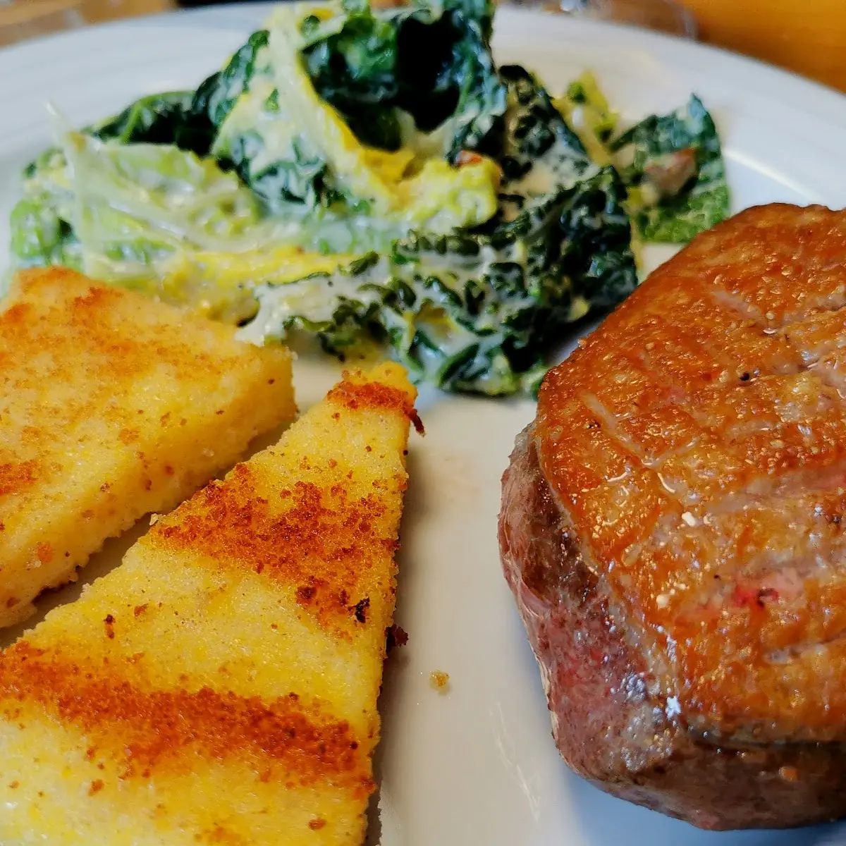 Entenbrust Gebraten Auf Grünkohl Genüsse Und Polenta Gegrillt