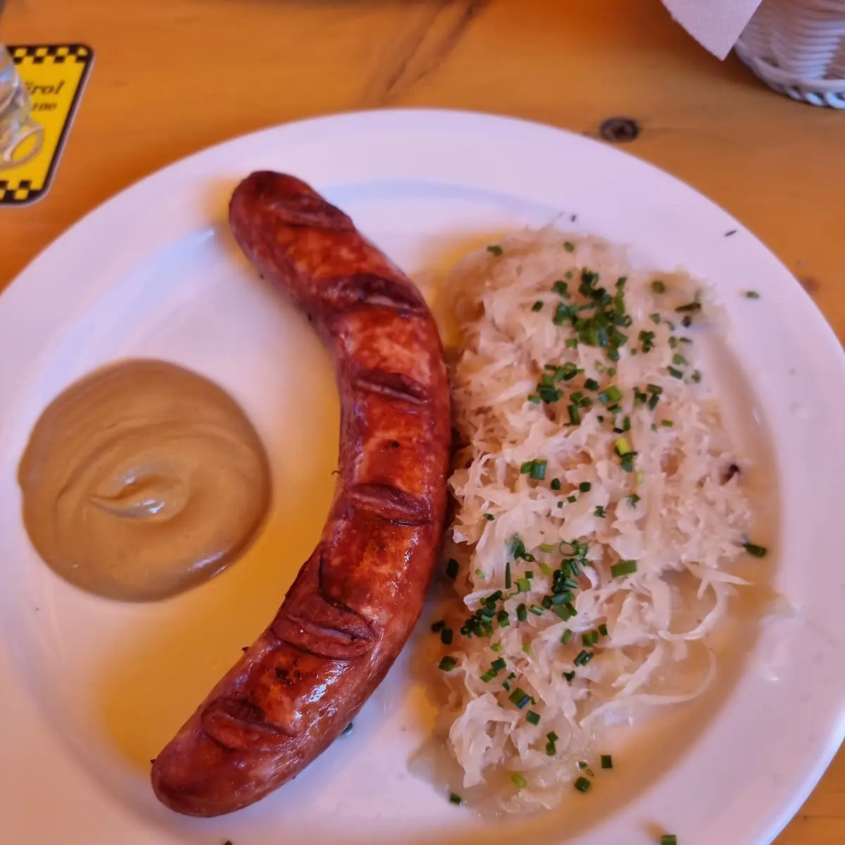 Bratwurst Mit Sauerkraut