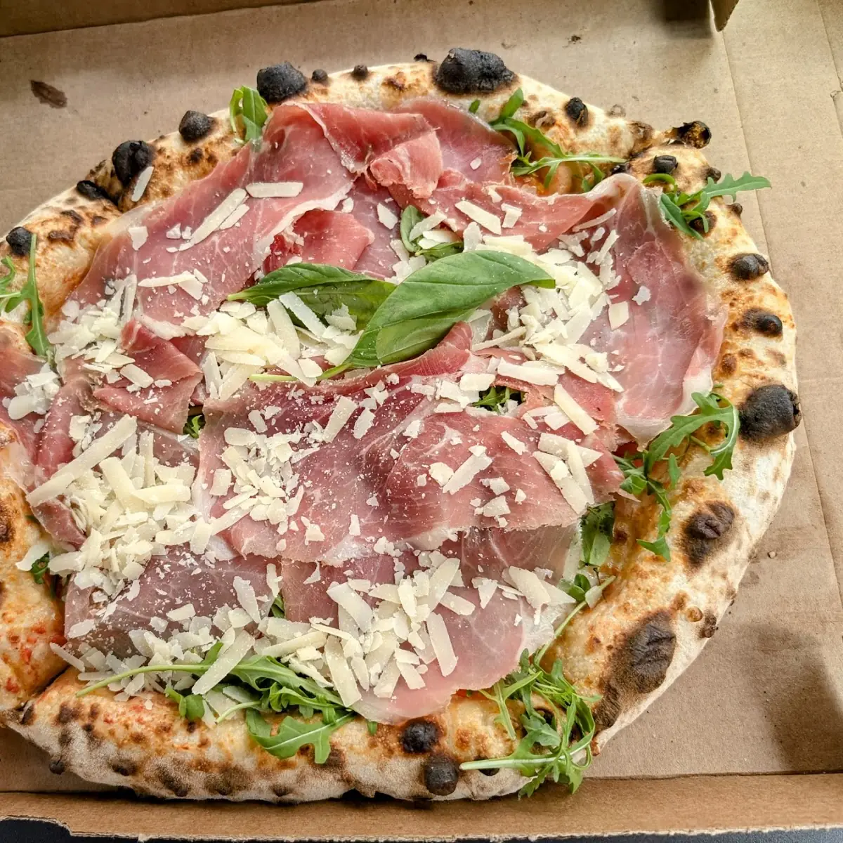 Pizza La Prosciutto