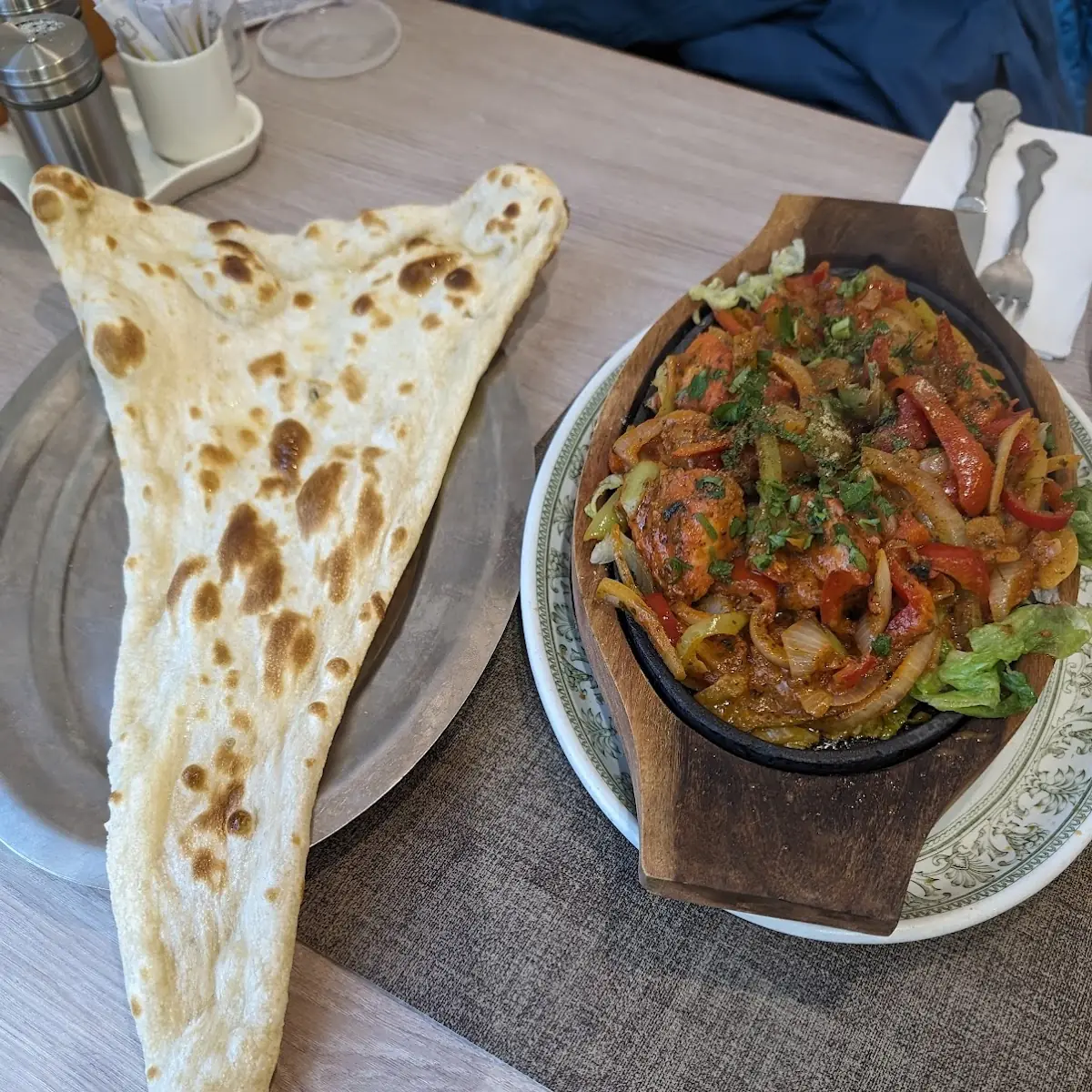 Sarimsakli Tandir Ekmegi Garlic Naanbrot