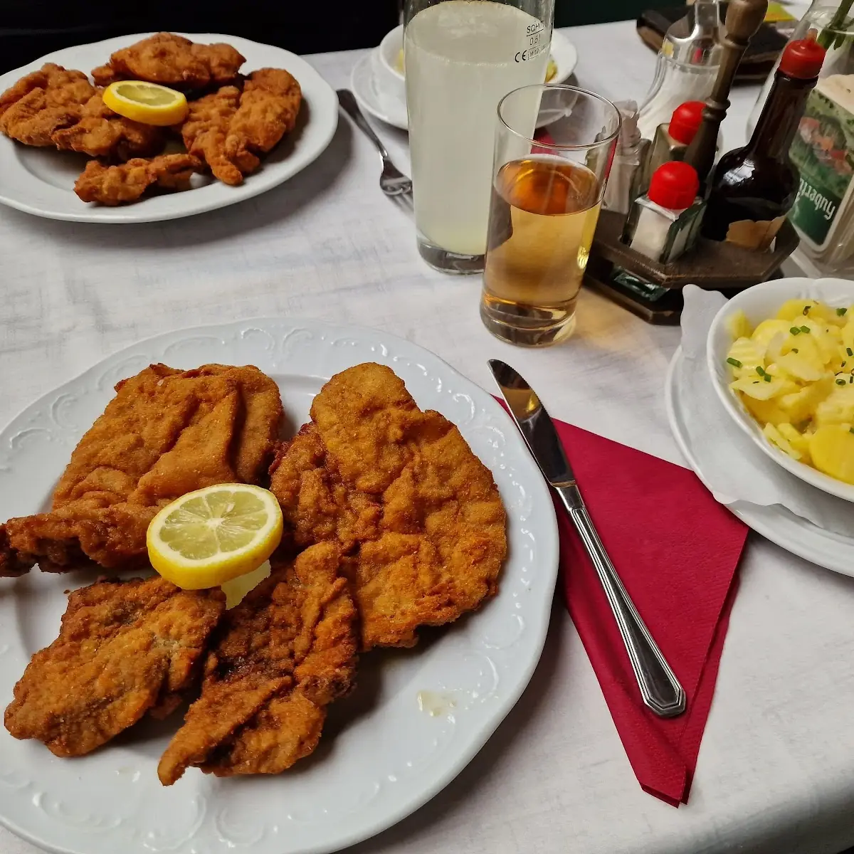 Putenschnitzel Mít Salat