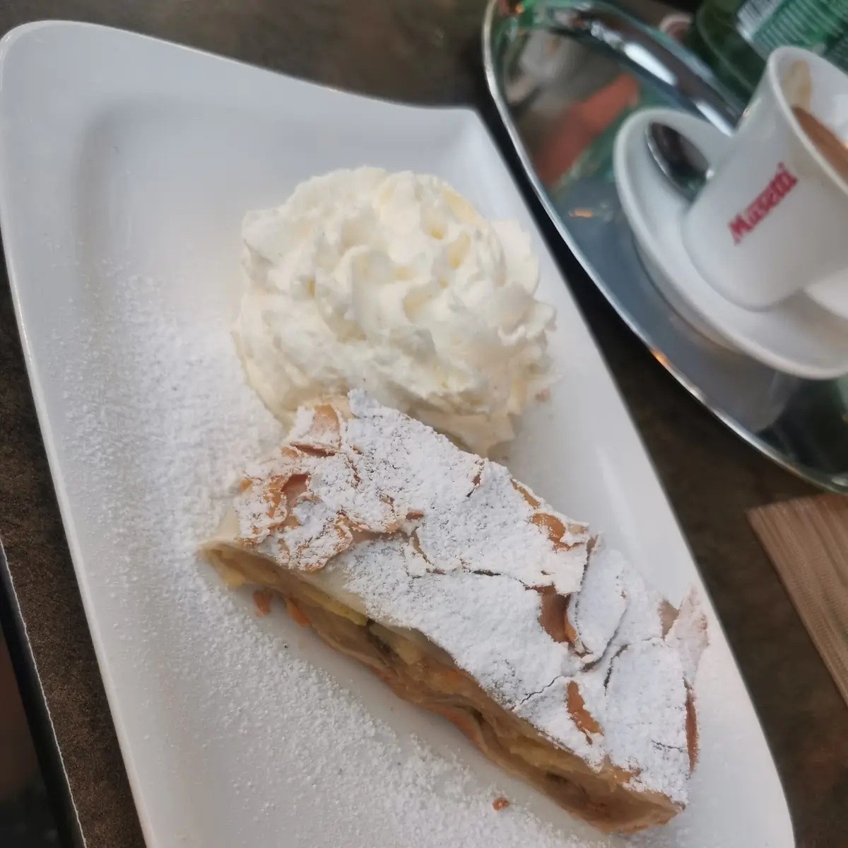 Apfelstrudel