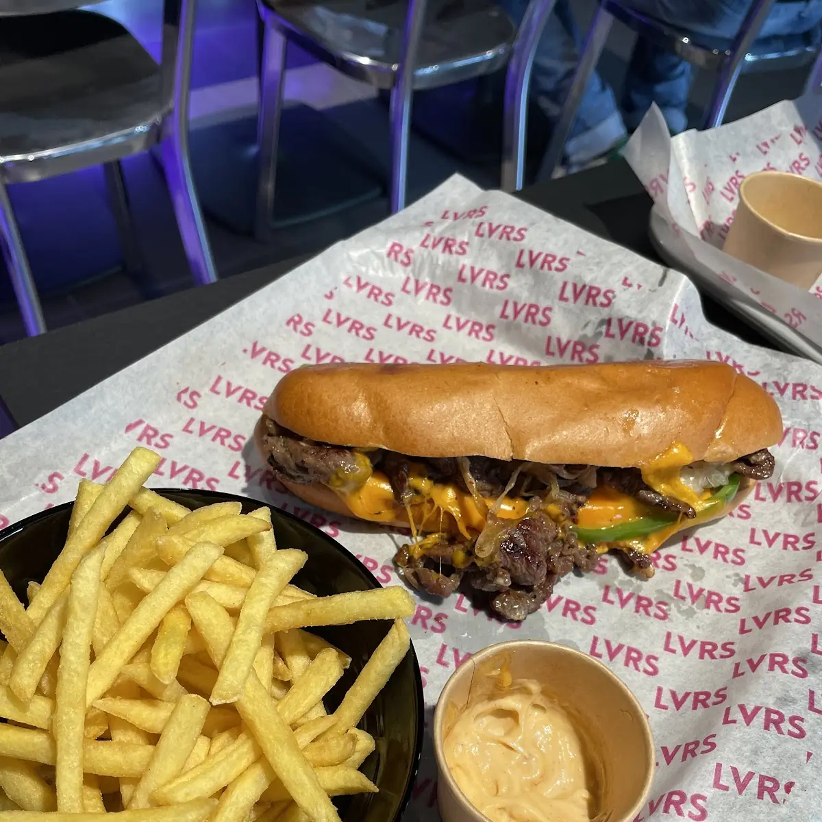 Lvrs Philly Steak Menü