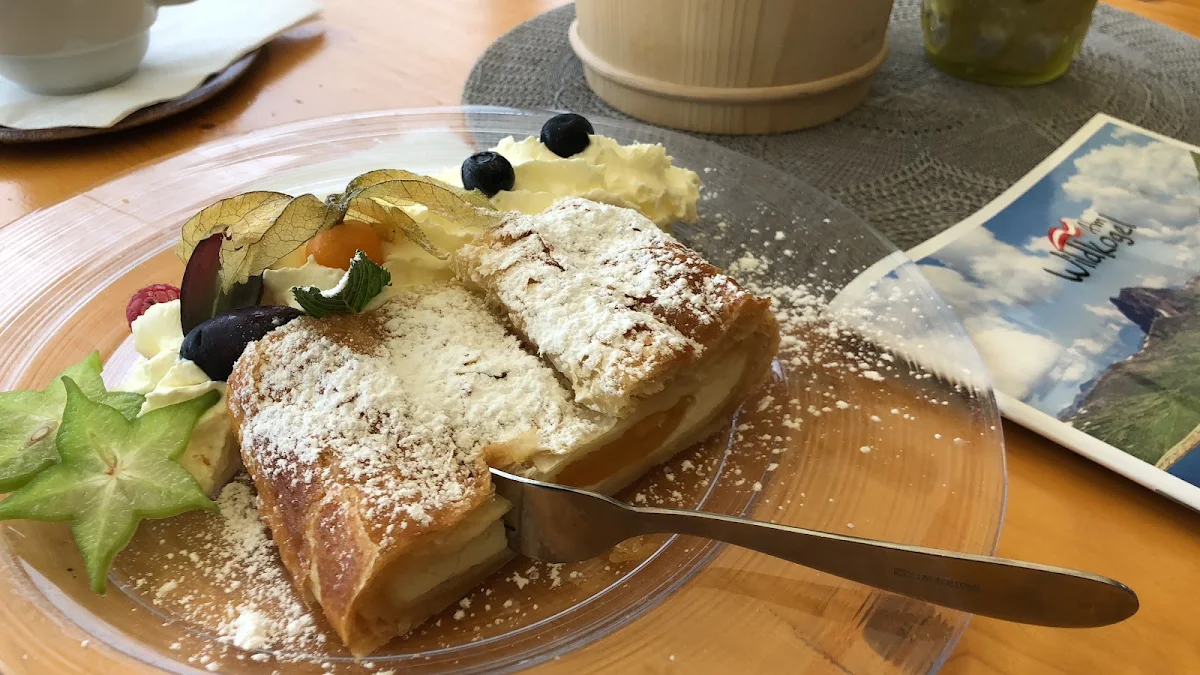 Quarkstrudel