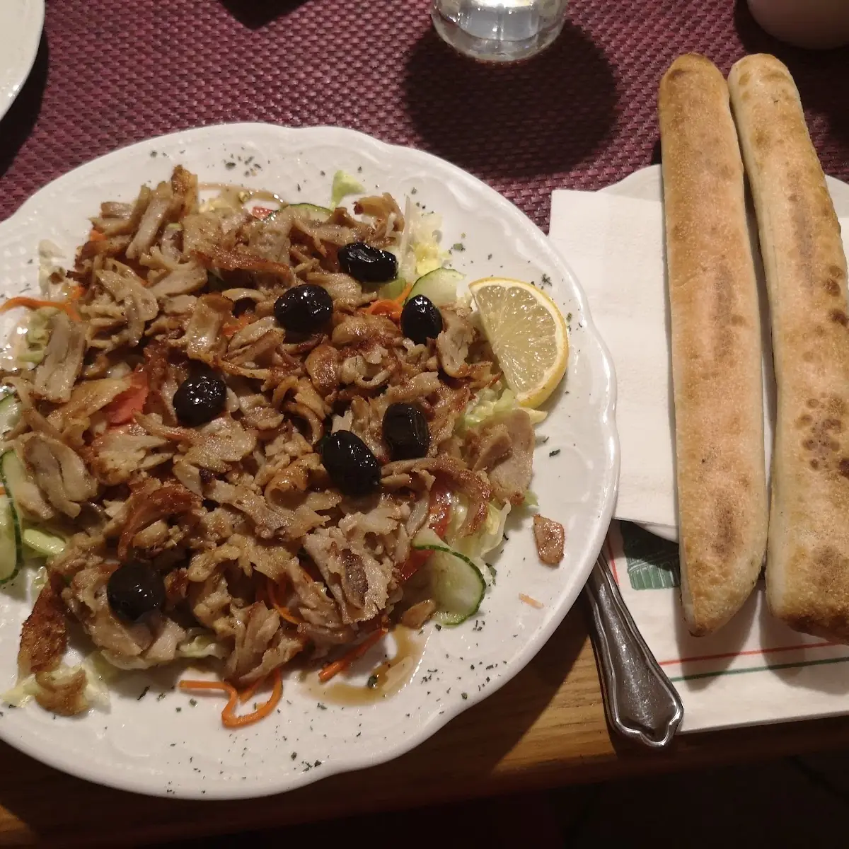 Kebab Salat Mit Pizzastangerl